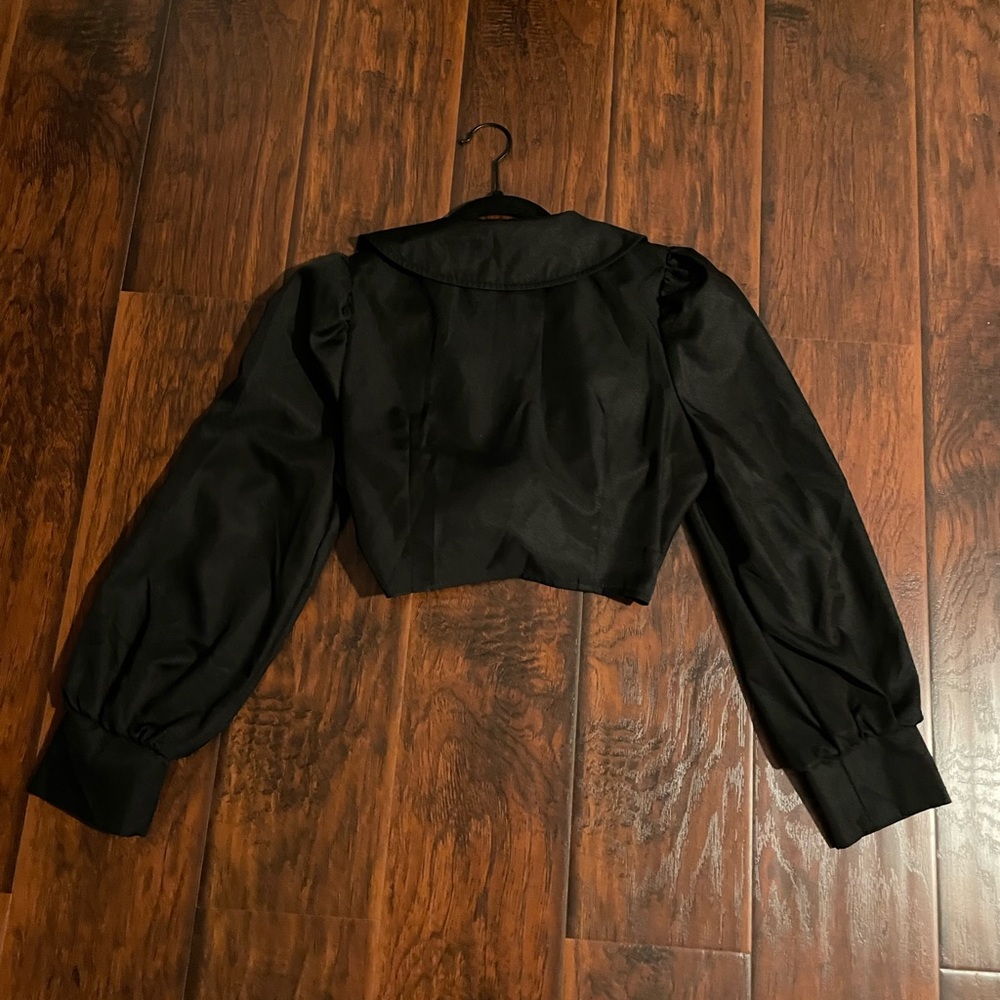 SHEIN twist tie back long sleeve cropped top - Picture 2 of 4